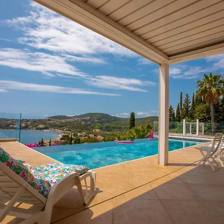 - L'esterel Saint-Raphaël